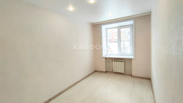 
   Продам 3-комнатную, 51.2 м², Дзержинского ул, 5

. Фото 3.