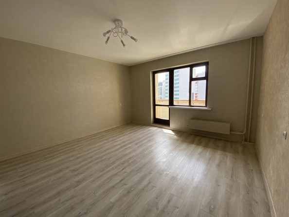 
   Продам 3-комнатную, 65 м², Дружбы ул, 1

. Фото 1.