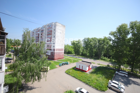 
   Продам 2-комнатную, 45 м², Рекордная ул, 27А

. Фото 3.