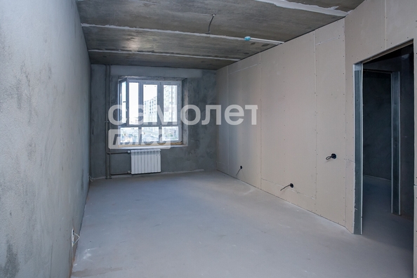 
   Продам 1-комнатную, 37.3 м², Строителей б-р, 67

. Фото 5.