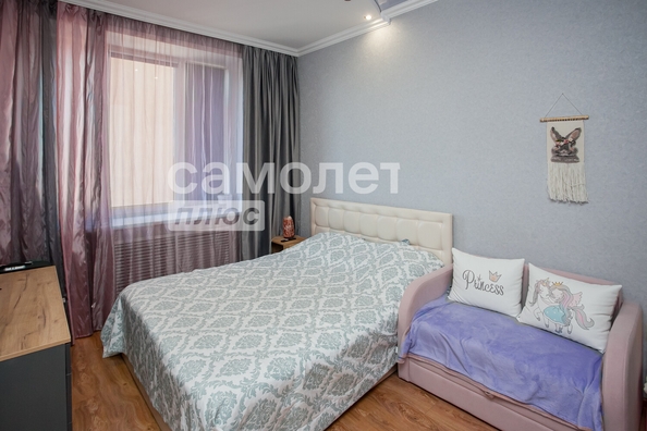 
   Продам 2-комнатную, 55.7 м², Строителей б-р, 53

. Фото 18.