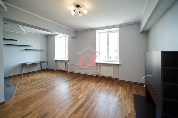 
   Продам 2-комнатную, 55 м², Весенняя ул, 13

. Фото 2.