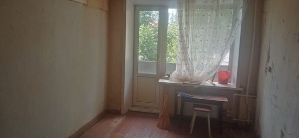 
   Продам 1-комнатную, 29.2 м², Космонавтов ул, 8

. Фото 1.