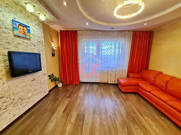 
   Продам 4-комнатную, 80 м², Марковцева ул, 24

. Фото 2.