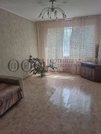 
   Продам 1-комнатную, 30 м², Спортивная ул, 22

. Фото 1.