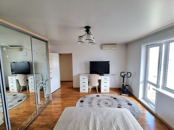 
   Продам 3-комнатную, 111.5 м², Кирова  ул, 131

. Фото 20.