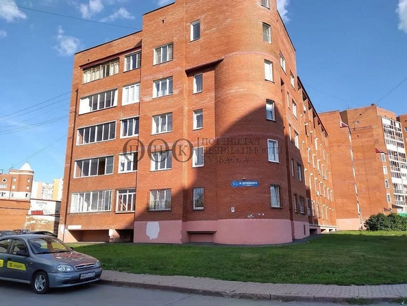 
   Продам 3-комнатную, 74 м², Юрия Двужильного ул, 32А

. Фото 6.