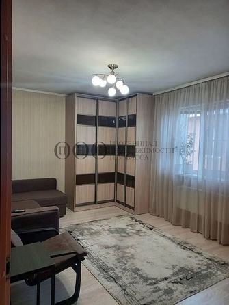 
   Продам 2-комнатную, 43 м², Суворова (Центральный) тер, 18А

. Фото 2.