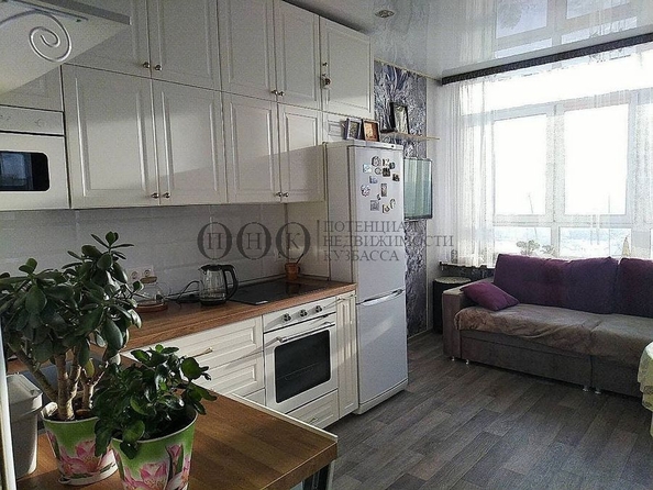 
   Продам 2-комнатную, 49.3 м², Дружбы ул, 31А

. Фото 3.