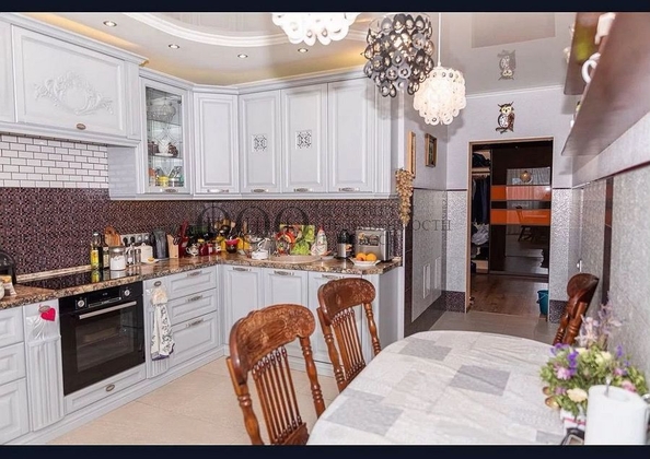 
   Продам 3-комнатную, 145 м², Тухачевского (Базис) тер, 45

. Фото 6.