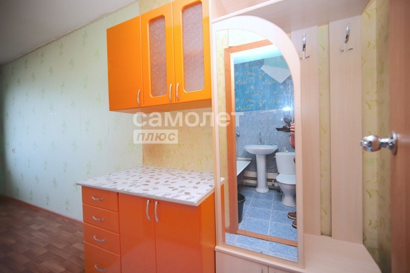 
   Продам 1-комнатную, 16.6 м², Ворошилова (Карат) тер, 40

. Фото 2.