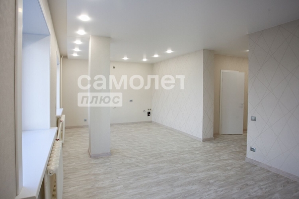 
   Продам 3-комнатную, 81.4 м², Шахтеров (Гравелит) тер, 119

. Фото 3.