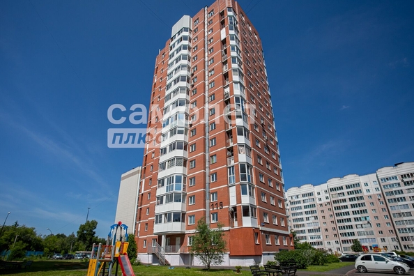 
   Продам 3-комнатную, 81.4 м², Шахтеров (Гравелит) тер, 119

. Фото 9.