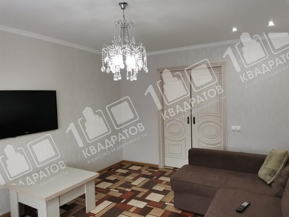 
   Продам 2-комнатную, 49.6 м², Сибиряков-Гвардейцев (2/3-Л) тер, 13А

. Фото 2.