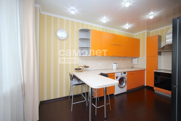 
   Продам 2-комнатную, 54.5 м², Шахтеров (Гравелит) тер, 72А

. Фото 1.