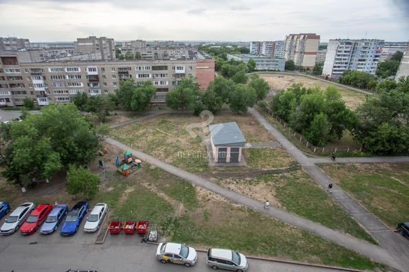 
   Продам 4-комнатную, 80.4 м², Космическая (Космический) тер, 37

. Фото 3.