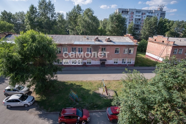 
   Продам 3-комнатную, 52 м², Инициативная (Автолюбитель-2) тер, 28А

. Фото 5.