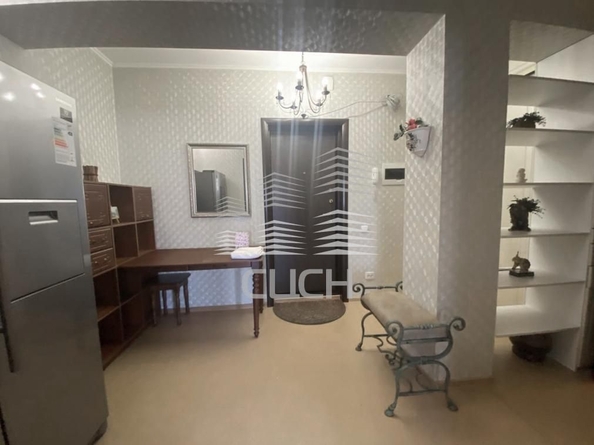 
   Продам 2-комнатную, 57.1 м², Веры Волошиной тер, 41Б

. Фото 2.