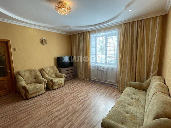 
   Продам 3-комнатную, 79.1 м², Школьная ул, 14

. Фото 10.