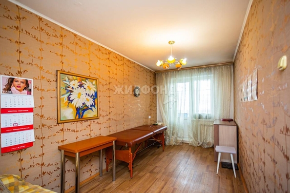 
   Продам 3-комнатную, 60 м², Дружбы  пр-кт, 65

. Фото 3.