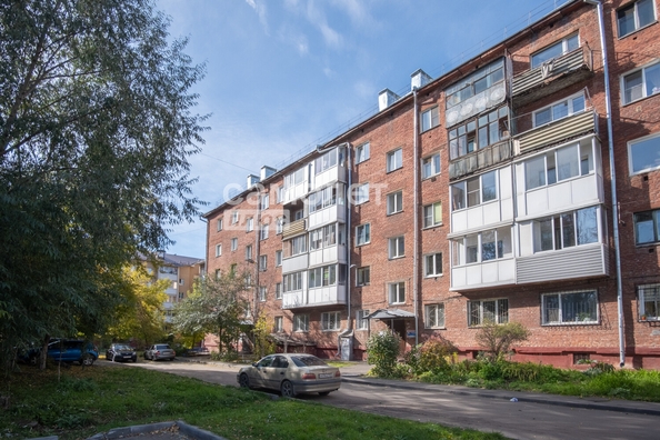 
   Продам 1-комнатную, 29.8 м², Рекордная ул, 27а

. Фото 11.