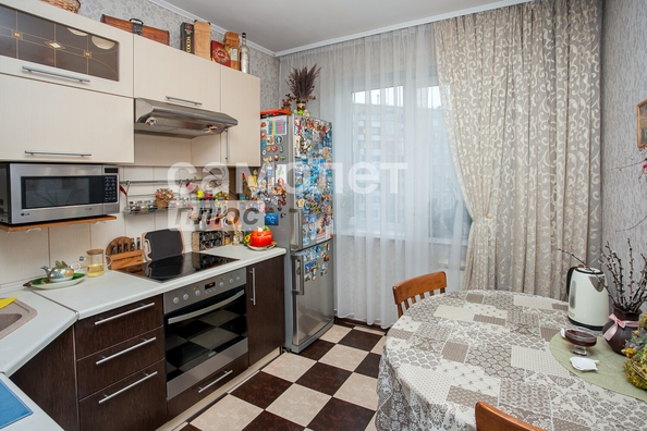 
   Продам 4-комнатную, 79.1 м², Свободы ул, 13

. Фото 3.