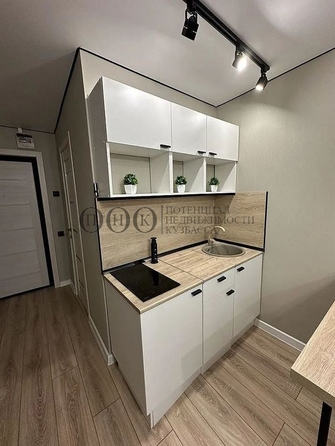 
   Продам 1-комнатную, 16.4 м², Ленина пр-кт, 142 а

. Фото 7.