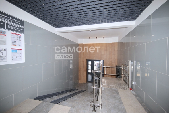 
   Продам 2-комнатную, 48.3 м², Строителей б-р, 60к2

. Фото 18.