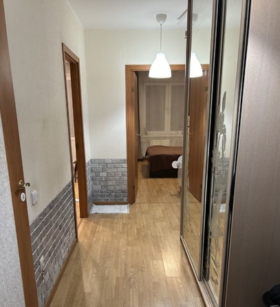 
  Сдам в аренду 1-комнатную квартиру, 56 м², Кемерово

. Фото 1.