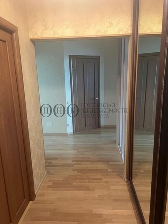 
   Продам 2-комнатную, 62.7 м², Веры Волошиной ул, 43

. Фото 2.