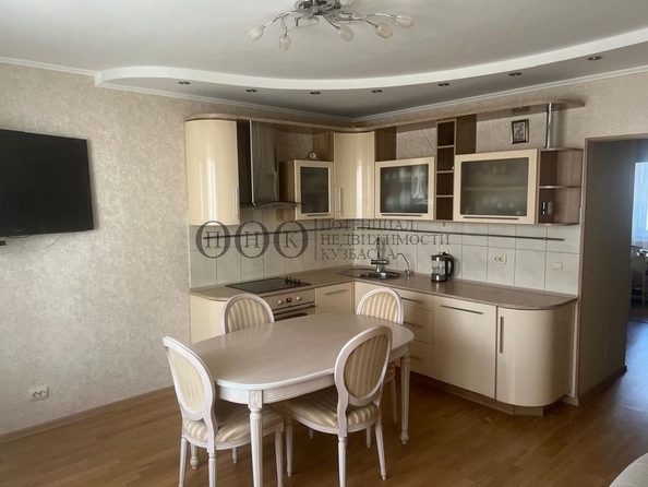 
   Продам 2-комнатную, 62.7 м², Веры Волошиной ул, 43

. Фото 14.