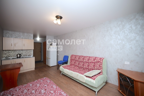 
   Продам 1-комнатную, 23 м², Строителей б-р, 52

. Фото 1.