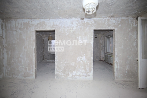
  Продается 4-комн. квартира, 61.4 м², Строителей б-р, д. 25б
. Фото 10.