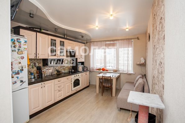 
   Продам 2-комнатную, 65 м², Космическая ул, 24

. Фото 1.