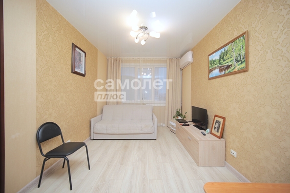 
   Продам 2-комнатную, 43.1 м², Осенний б-р, 1

. Фото 2.