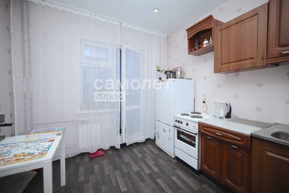 
   Продам 1-комнатную, 32.4 м², Строителей б-р, 57/2

. Фото 5.