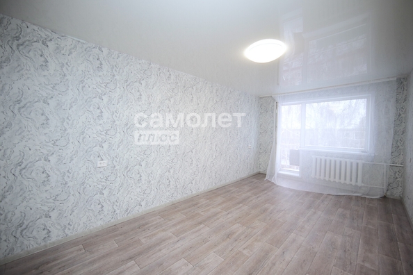 
   Продам 1-комнатную, 30.1 м², Красная горка мкр, 24

. Фото 21.