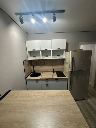 
   Продам 1-комнатную, 16.7 м², Строителей б-р, 52

. Фото 7.