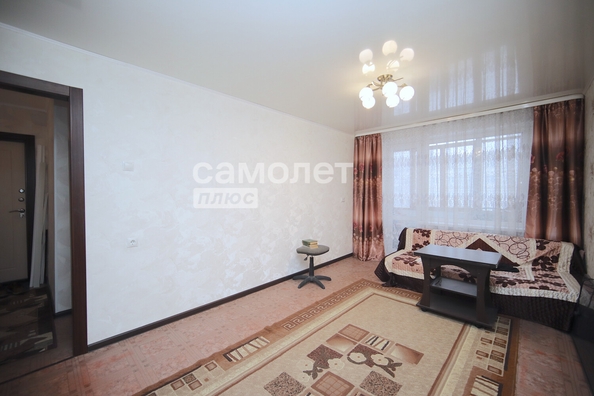 
   Продам 2-комнатную, 46 м², Строителей б-р, 16

. Фото 1.