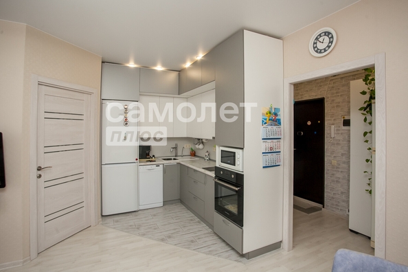 
   Продам 2-комнатную, 46.3 м², В.В.Михайлова пр-кт, 3Ак2

. Фото 1.