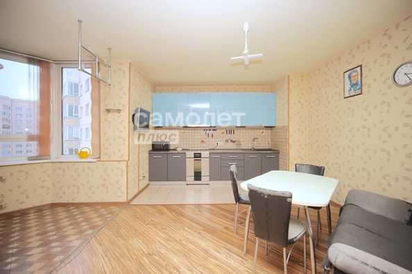 
   Продам 3-комнатную, 85.4 м², Шахтеров пр-кт, 72а

. Фото 4.