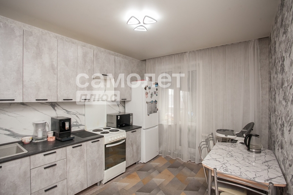 
   Продам 1-комнатную, 32.2 м², Базовая ул, 4В

. Фото 6.