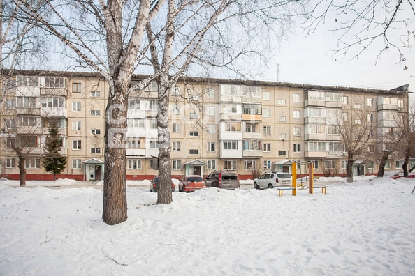 
   Продам 2-комнатную, 44.3 м², Строителей б-р, 46б

. Фото 30.