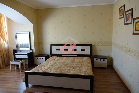 
   Продам 2-комнатную, 80.3 м², Красная ул, 4

. Фото 5.