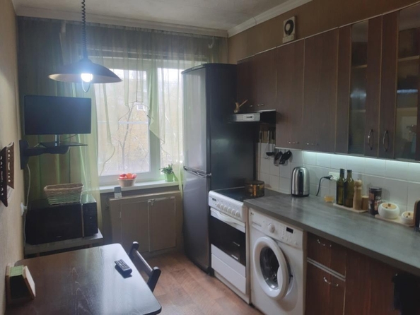 
   Продам 3-комнатную, 60 м², Запорожская  ул, 9

. Фото 4.