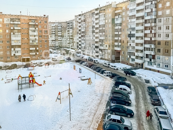 
   Продам 4-комнатную, 83 м², Свободы ул, 19

. Фото 3.