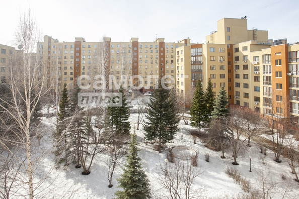 
  Продается 3-комн. квартира, 120.8 м², Строителей б-р, д. 28/1
. Фото 7.