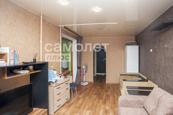 
   Продам 1-комнатную, 30.3 м², Строителей б-р, 56/2

. Фото 3.