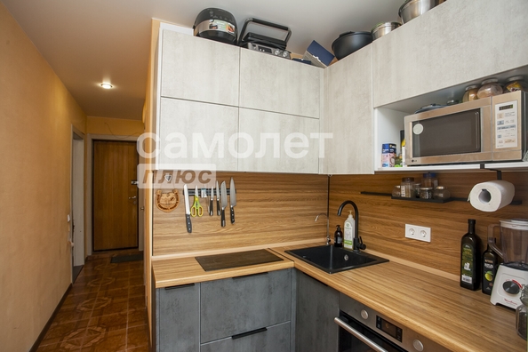 
   Продам 1-комнатную, 30 м², Строителей б-р, 28а

. Фото 11.