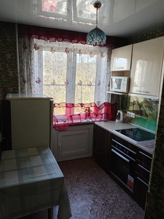 
  Сдам в аренду 3-комнатную квартиру, 60.6 м², Новокузнецк

. Фото 2.